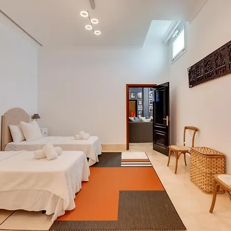 Apartment Luxurious 7 Bdrm Frontline Golf - Aloha Gardens *